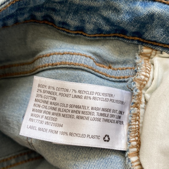 Women’s universal thread jeans - Picture 12 of 12